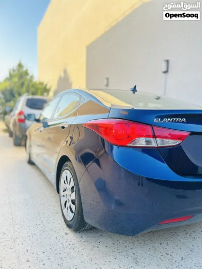 Hyundai Elantra GL 3