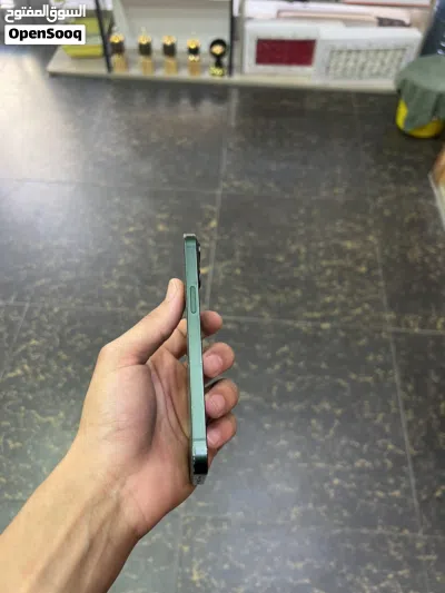 ايفون 13 عادي شبه جديد 128g للبيع 2