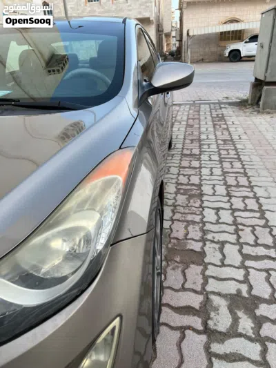 Hyundai Elantra GLS 3