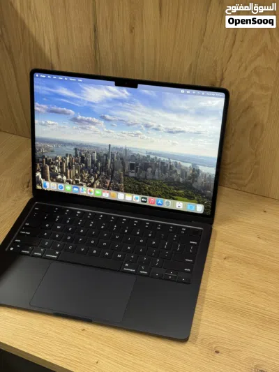 MacBook Air 2024 M3-Chip 16 RAM 256 SSD. 13.6-inch 2