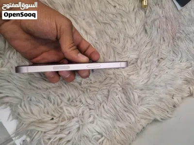 iPhone 13 //128Gag //battery:72. ايفون 13 عادي بحاله ممتازه. 128//مساحه 4