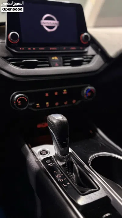 Nissan Altima SV 2