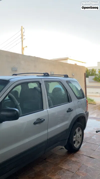 Ford Maverick Lariat 3