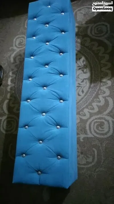 مقعد و صندوق ( بف ) مخمل كابيتونيه (مقاس 120 سم) بحالة الوكالة 4