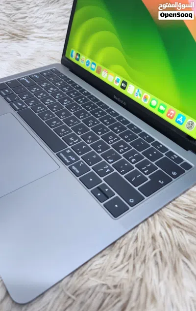 MacBook 2019 i5 8gb ram Touch ID MacOS Sonoma 14.7.3 Retina display type c port's Orignal charger 3