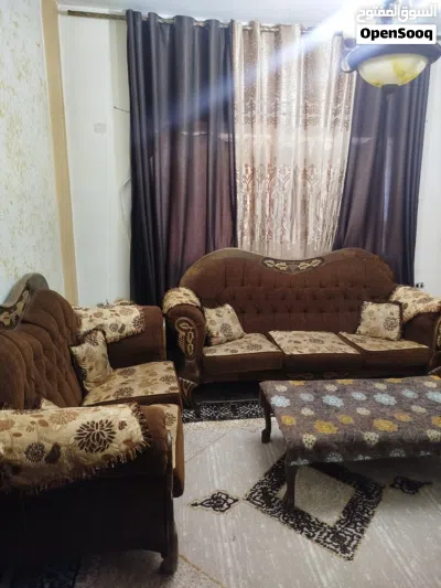 طقم كنب بحالة جيده جدا 7مقاعد السعر 165 قابل للتفاوض 3
