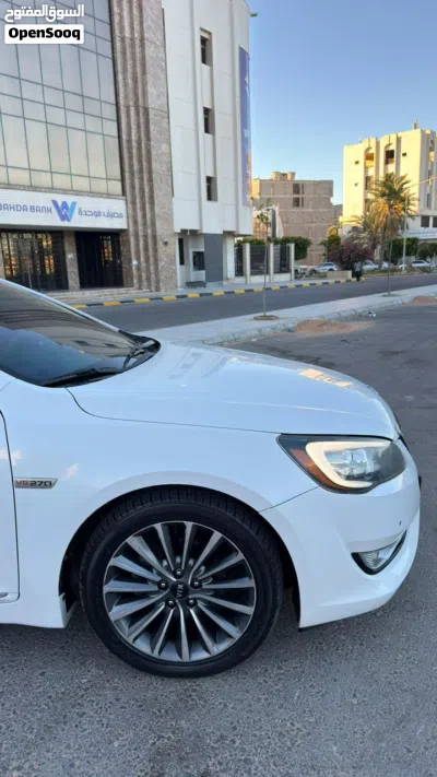 Kia Cadenza Limited 4
