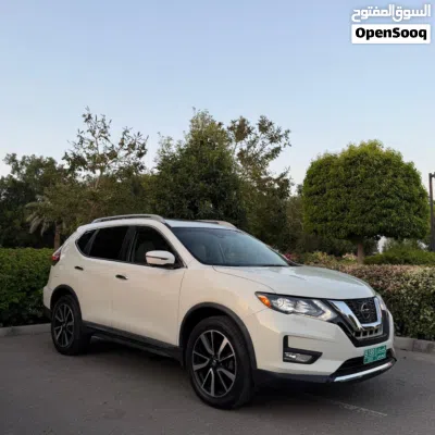 Nissan Rogue SL 2