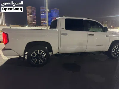 Toyota Tundra SR5 4