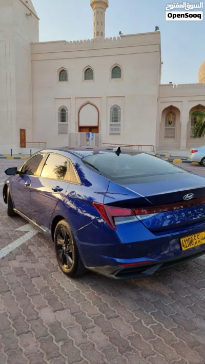 Hyundai Elantra Standard 3