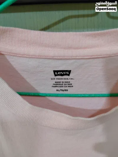 Levi's Original Graphic T-Shirt XL 9/10 Condition Pink 55 SAR 2