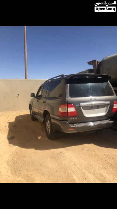 Toyota Land Cruiser GXR 2