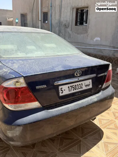 Toyota Camry LE 4