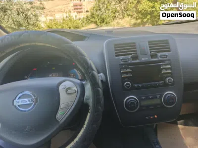 Nissan Leaf S 4