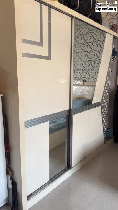 اثاث للبيع بحاله ممتازه 2