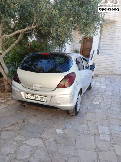 أوبل كورسا Standard 2