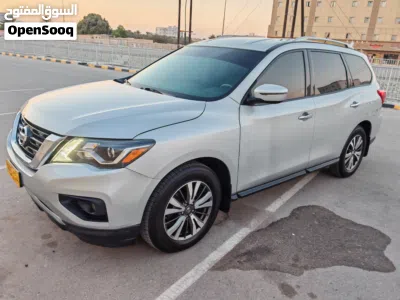 Nissan Pathfinder SV 2