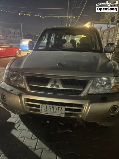 Mitsubishi Pajero GLS 2