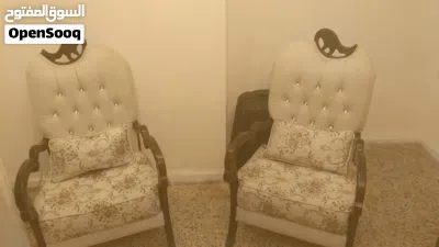 طقم كنب ملوكي ب لون مميز للبيع 3