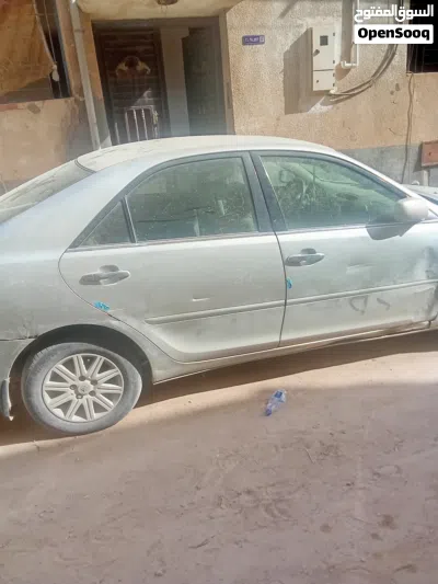 Toyota Camry LE 4