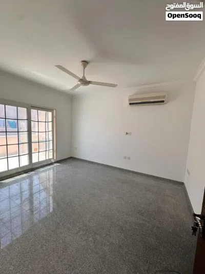 Villa for rent in a complex in alhail south/ فيلا للايجار داخل مجمع سكني في الحيل الجنوبية 3