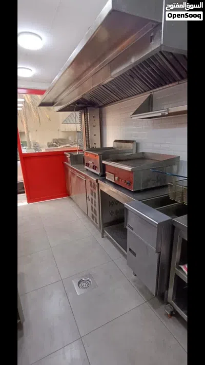 للبيع مطعم بشرق اجارة 320 3
