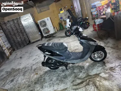 Yamaha XMAX 2