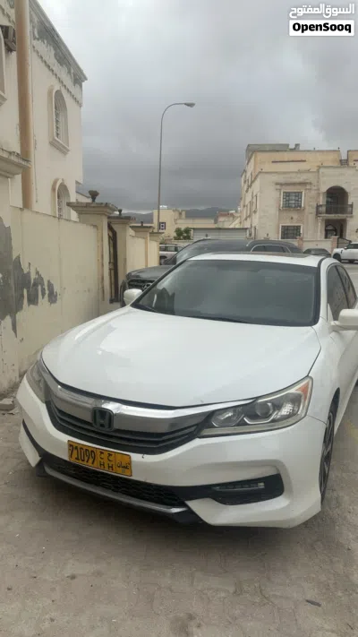هوندا اكورد DX 2