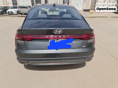 Hyundai Accent Standard 2