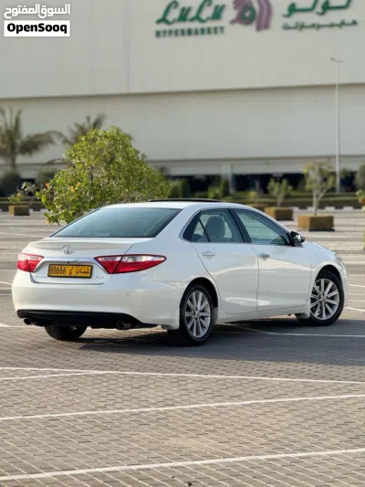 Toyota Camry XLE 2