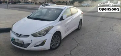 Hyundai Elantra Standard 3