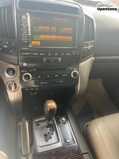 Toyota Land Cruiser VXR 3