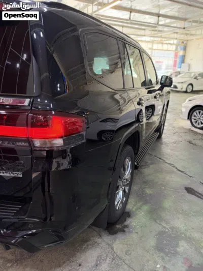 Toyota Land Cruiser GXR 4