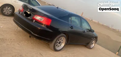 Mitsubishi Galant Standard 3