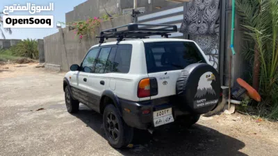 Toyota RAV 4 SE 3