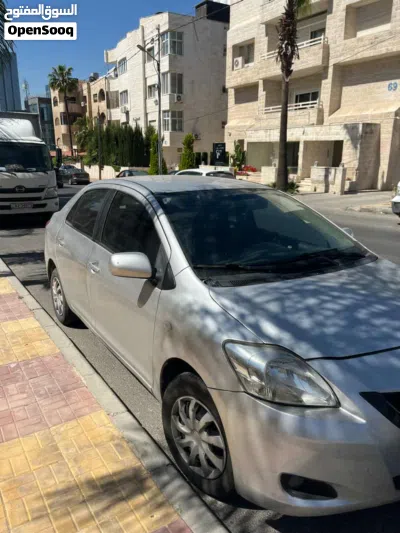 Toyota Yaris Sport 2
