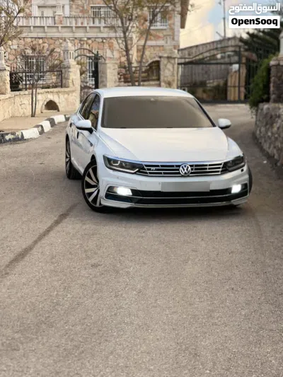 فولكسفاغن باسات R-Line 4