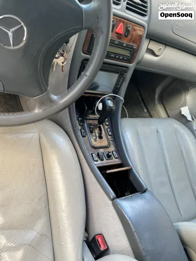 Mercedes Benz CLK-Class CLK 200 4