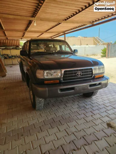 Toyota Land Cruiser GX 4