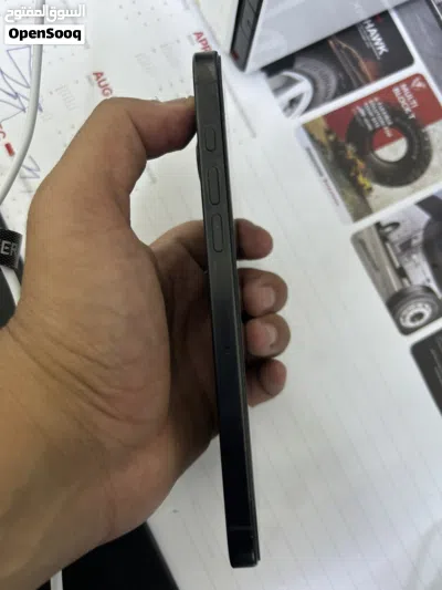ايفون 16 pro max 4