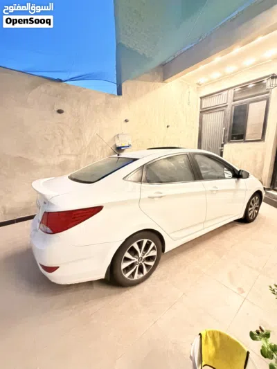 هیۆندای ئاکسێنت GL 4