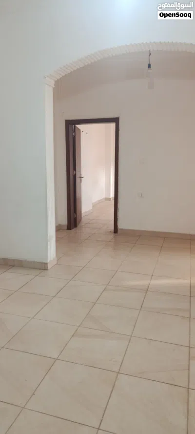 شقة للايجار في السبعة بالقرب من شيل برقان على الطريق 2