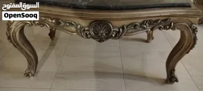 طقم كنب صالون كلاسيكي فاخر (حفر فرنسي/دمياطي) بحالة ممتازة مع طاولة رخام 4