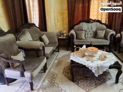طقم كنب وطاولات 3