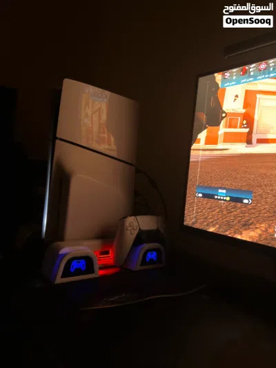 جهاز PS5 Slim نضيف للبيع نسخة الماع واحد تيرا 4