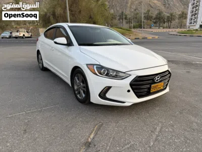 Hyundai Elantra Limited 4