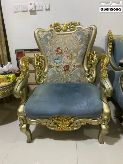 Sofa مستعمل للبيع 2