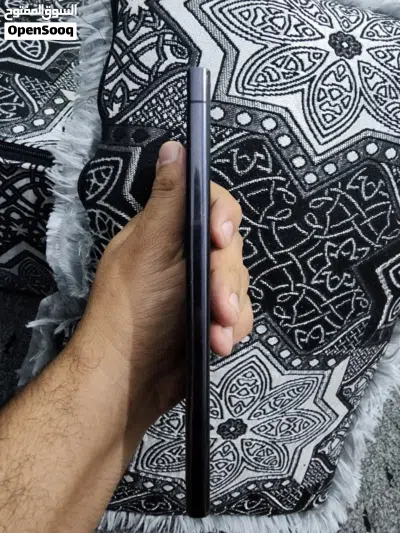 عرض اليوم اس 23 التراء ذاكره 256 رام 12 رسمي بسعر 150 الف فقط اقرا الوصف 3