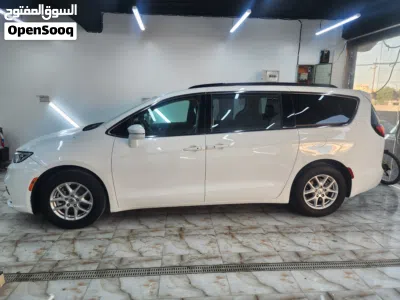 کرایسلەر Pacifica Touring L 3