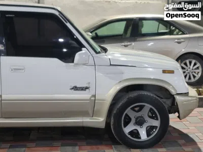 Suzuki Grand Vitara JLX 2